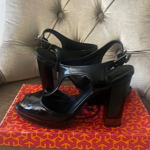 Tory Burch platform summer sandals, nice to wear with jeans or any casual dress.